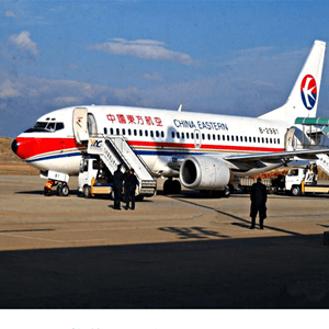 二连浩特机场物流航空快运业稳步发展的原因是什么？